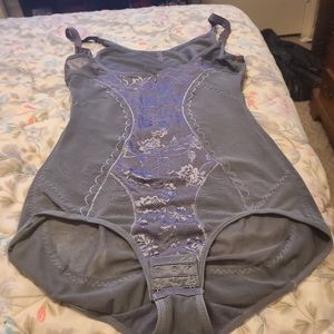 Foundation garment